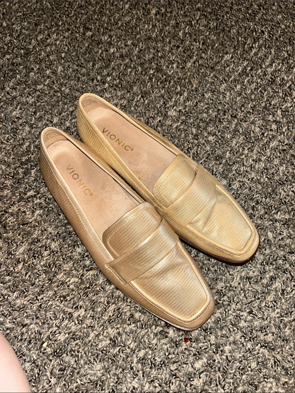 Womens Vionic Sellah Loafer in Gold 9